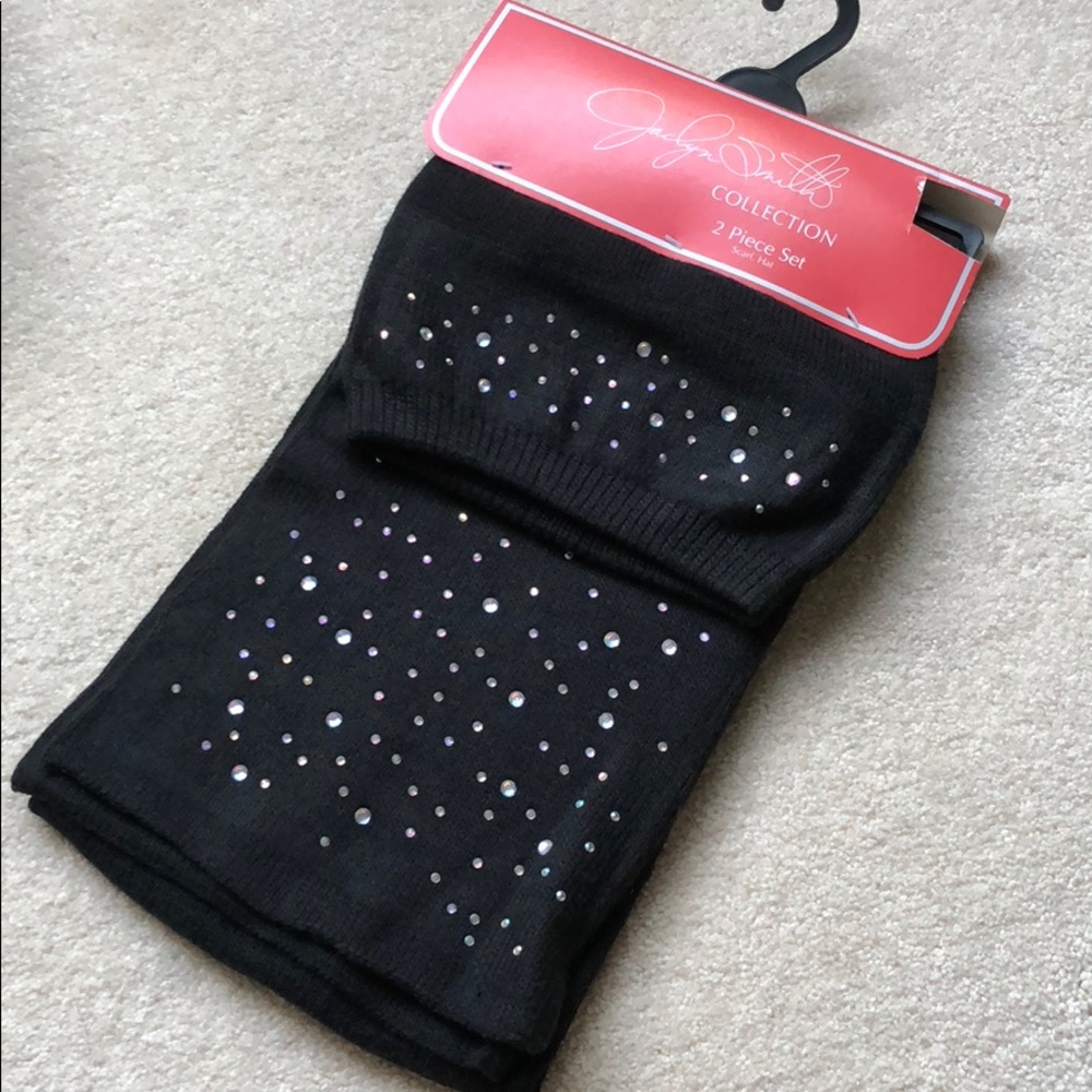 NWT Jaclyn Smith Black Scarf and Hat
